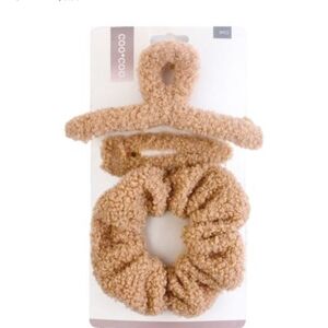 Coo Coo Kids Plush Claw Clip, Pin & Scrunchie Set- NWT